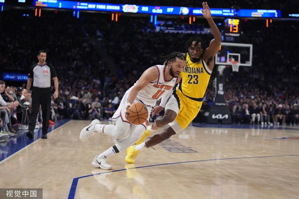 雄心勃勃的 雄心勃勃的