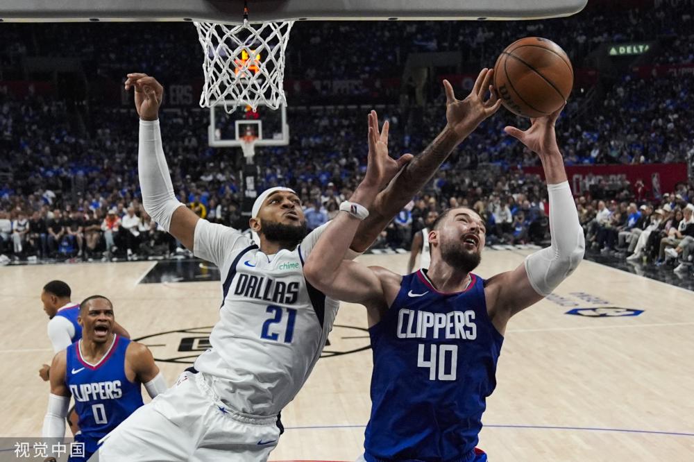 湖人前场无 湖人前场无